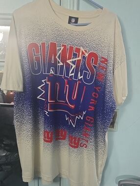 New Era Beige Blue Red New York Giants Short Sleeve Tee